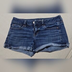 AMERICAN EAGLE WOMEN'S BLUE JEAN STRETCH SHORTS SIZE 6